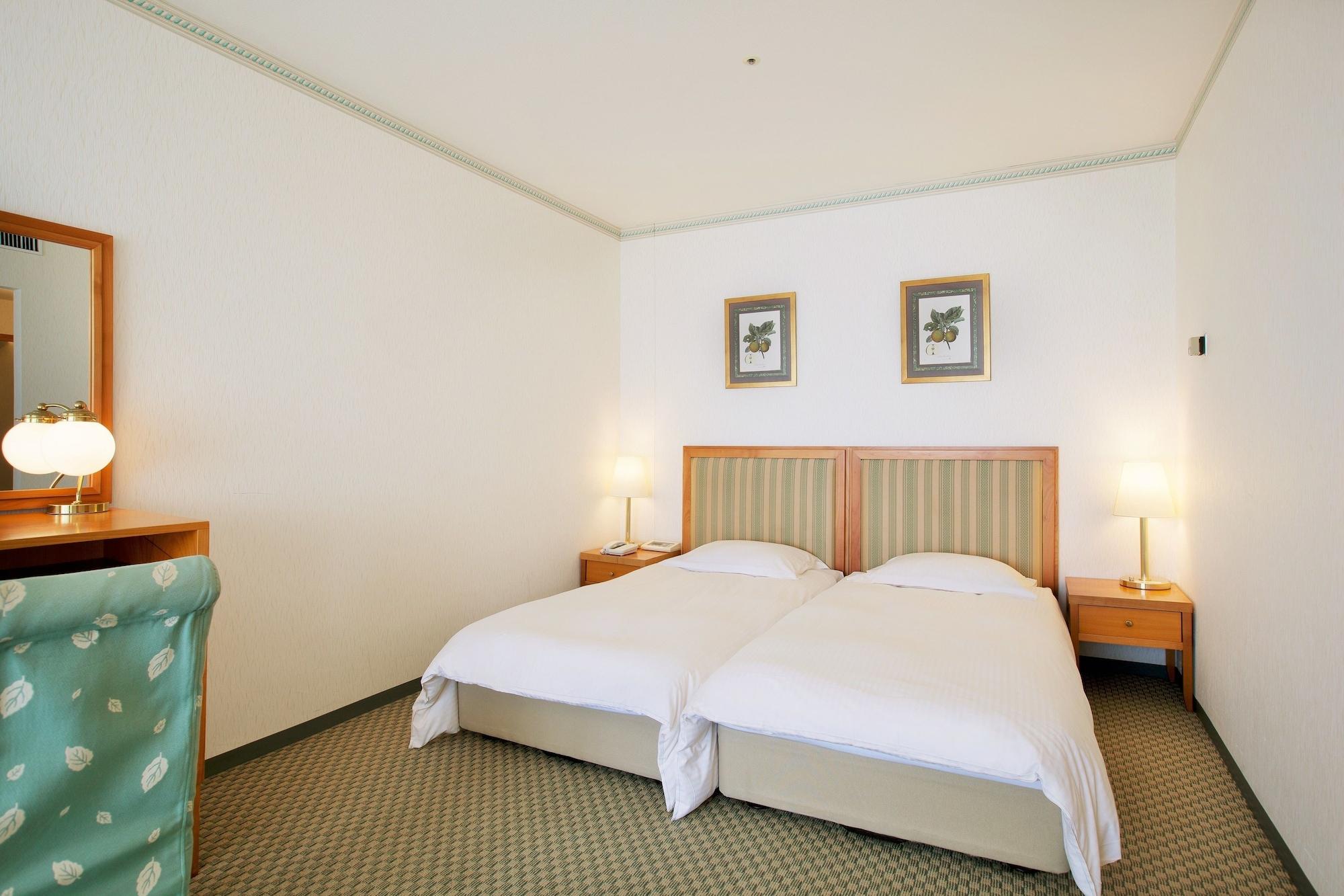 Wakayama Marina City Hotel Екстериор снимка