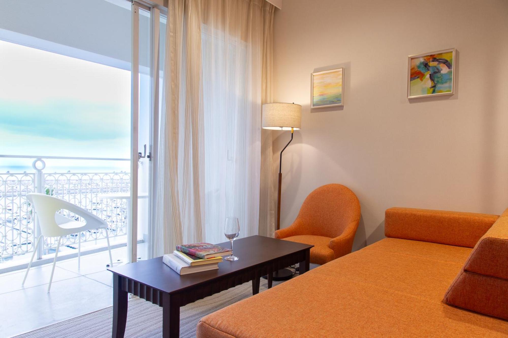 Wakayama Marina City Hotel Екстериор снимка